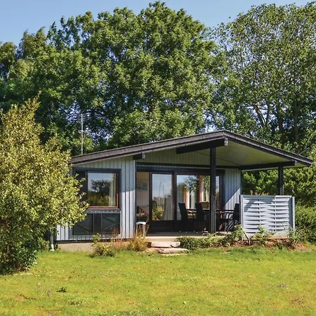 Dom wakacyjny Three-bedroom Holiday In Prasto *