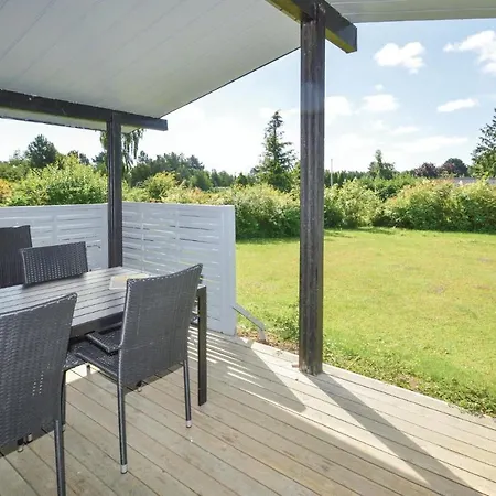 Three-bedroom Holiday In Prasto