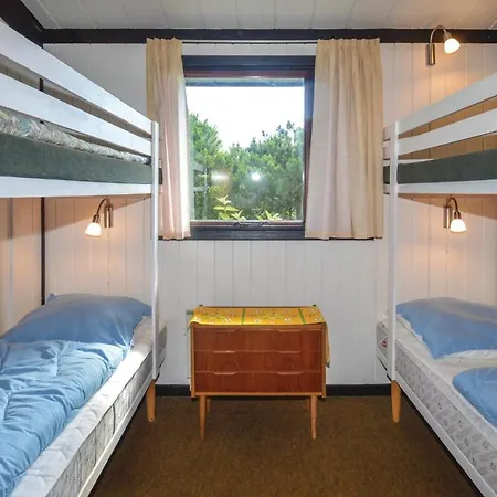 Three-bedroom Holiday In Prasto * Præstø